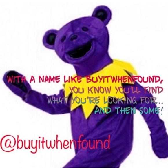 Skeleton Hand Gothic Skull Keychains - Picture 9 of 10